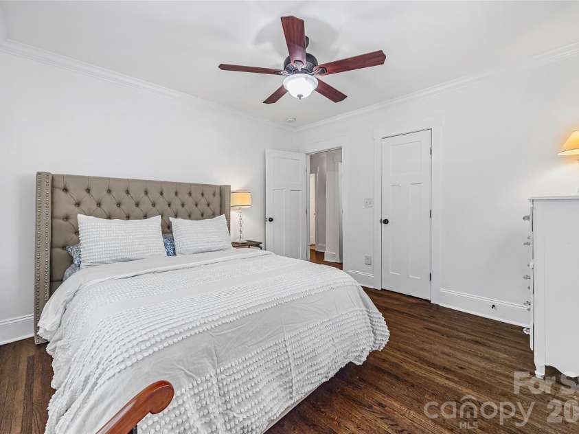 2448 Morton Street, Charlotte, NC 28208.  MLS# CAR4394147, YatesRealty ID 33540. 
