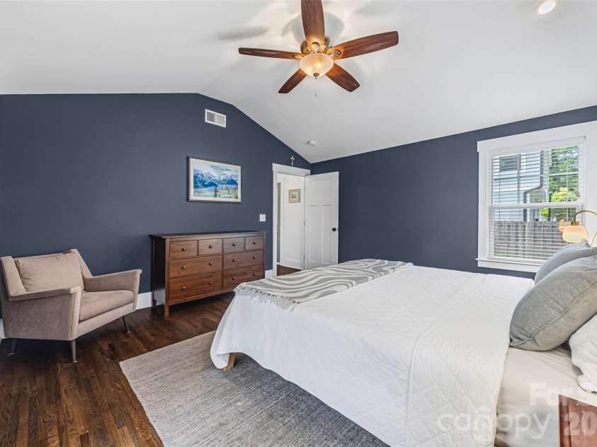 2448 Morton Street, Charlotte, NC 28208.  MLS# CAR4394147, YatesRealty ID 33540. 
