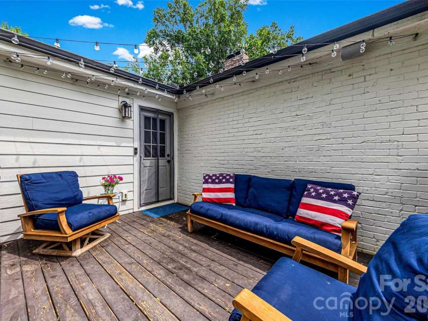 2448 Morton Street, Charlotte, NC 28208.  MLS# CAR4394147, YatesRealty ID 33540. 