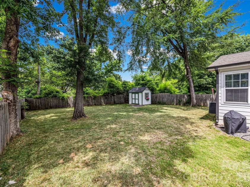 2448 Morton Street, Charlotte, NC 28208.  MLS# CAR4394147, YatesRealty ID 33540. 