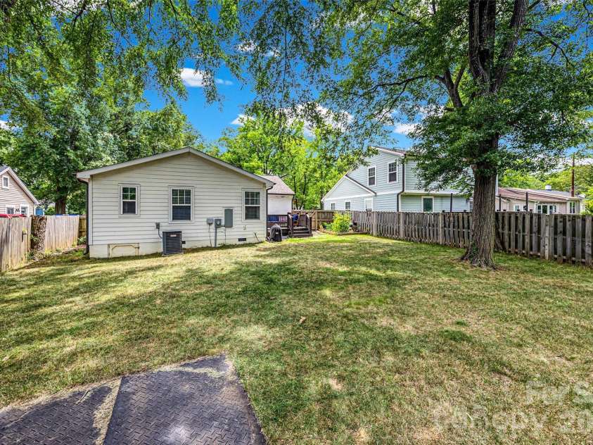 2448 Morton Street, Charlotte, NC 28208.  MLS# CAR4394147, YatesRealty ID 33540. 