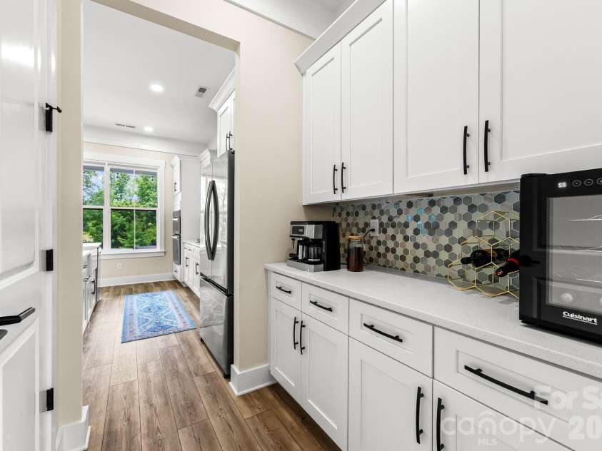 1002 Parkes Street, Matthews, NC 28105.  MLS# CAR4392484, YatesRealty ID 33541. 
