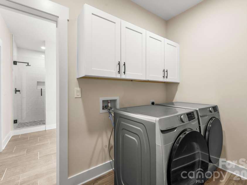 1002 Parkes Street, Matthews, NC 28105.  MLS# CAR4392484, YatesRealty ID 33541. 