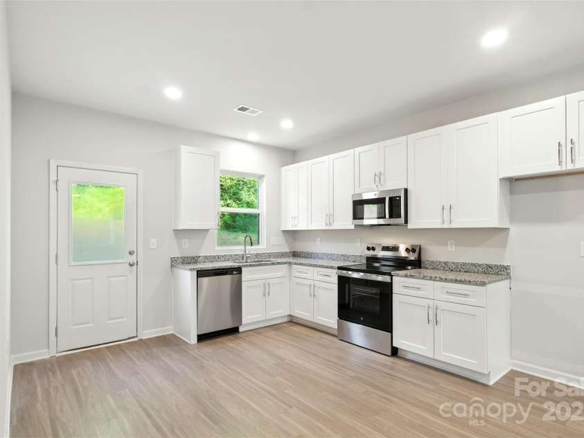 23 East Street, Granite Falls, NC 28630.  MLS# CAR4294475, YatesRealty ID 33541. 