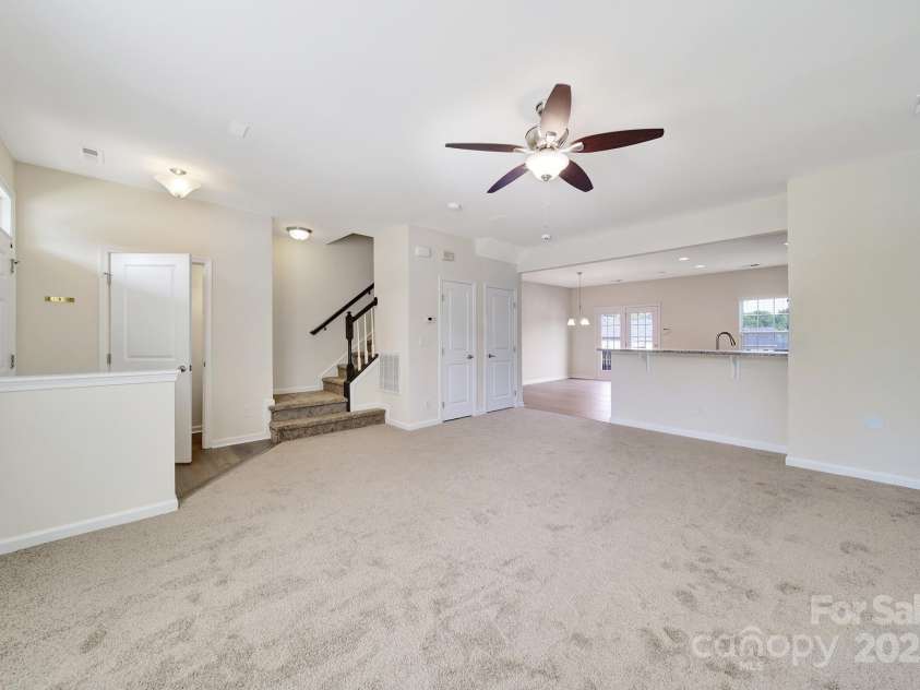 3226 Major Samuals Way, Charlotte, NC 28208.  MLS# CAR4293775, YatesRealty ID 33542. 