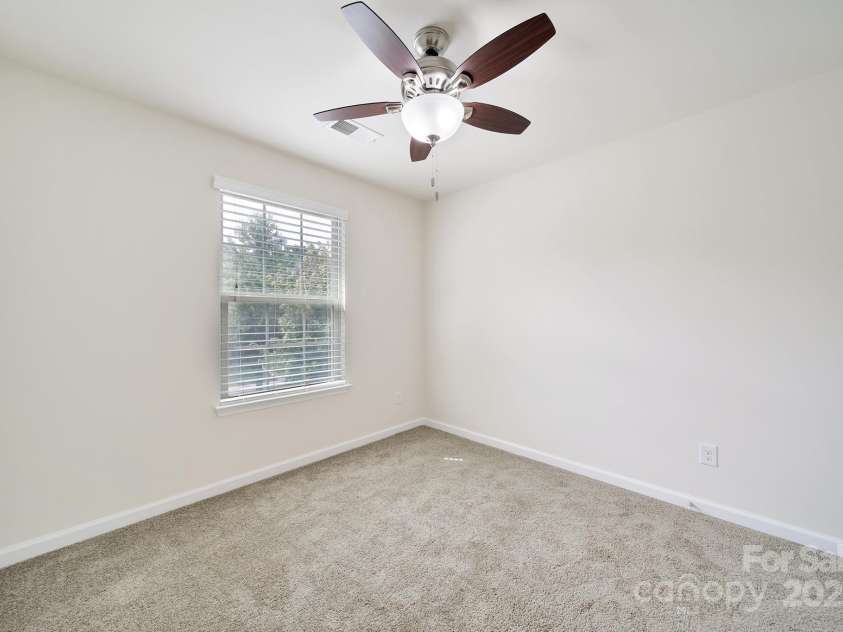 3226 Major Samuals Way, Charlotte, NC 28208.  MLS# CAR4293775, YatesRealty ID 33542. 