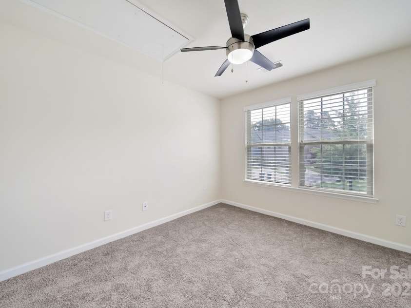 3226 Major Samuals Way, Charlotte, NC 28208.  MLS# CAR4293775, YatesRealty ID 33542. 