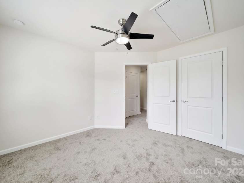 3226 Major Samuals Way, Charlotte, NC 28208.  MLS# CAR4293775, YatesRealty ID 33542. 