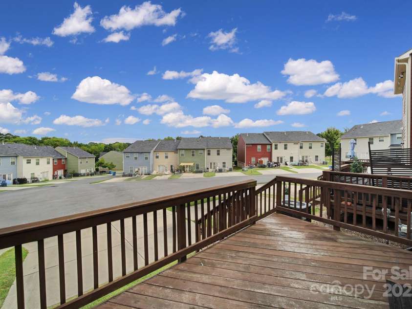 3226 Major Samuals Way, Charlotte, NC 28208.  MLS# CAR4293775, YatesRealty ID 33542. 