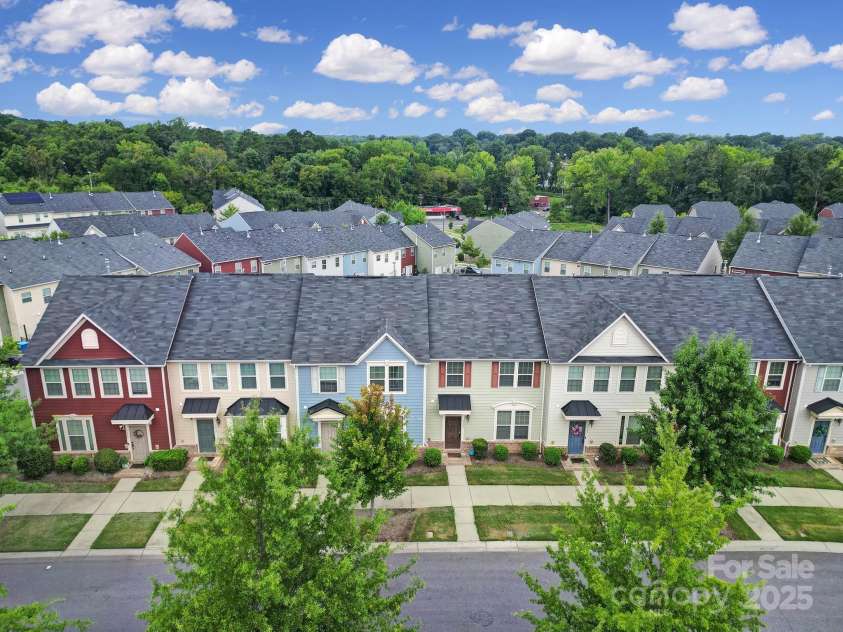 3226 Major Samuals Way, Charlotte, NC 28208.  MLS# CAR4293775, YatesRealty ID 33542. 