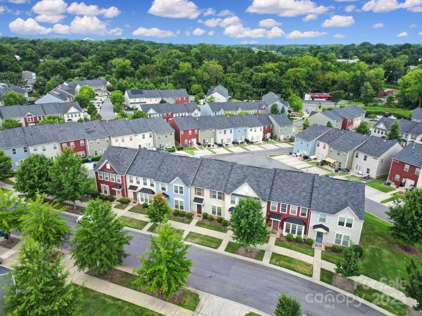 3226 Major Samuals Way, Charlotte, NC 28208.  MLS# CAR4293775, YatesRealty ID 33542. 