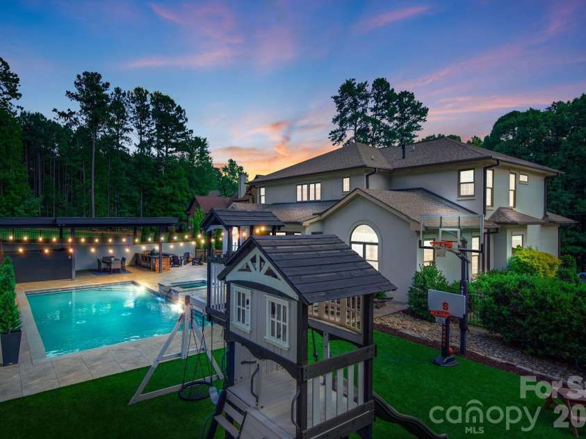342 Kenway Loop, Mooresville, NC 28117.  MLS# CAR4393617, YatesRealty ID 33542. 
