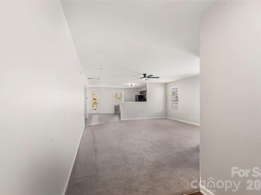 10131 Holly Park Drive, Charlotte, NC 28214.  MLS# CAR4390811, YatesRealty ID 33543. 