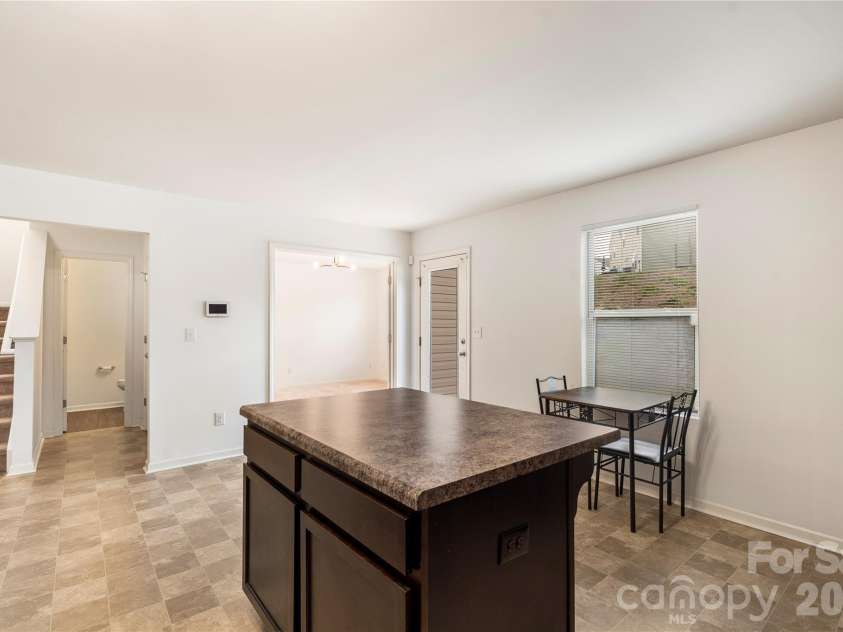 10131 Holly Park Drive, Charlotte, NC 28214.  MLS# CAR4390811, YatesRealty ID 33543. 