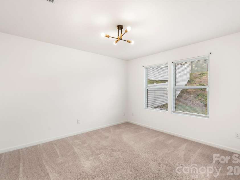 10131 Holly Park Drive, Charlotte, NC 28214.  MLS# CAR4390811, YatesRealty ID 33543. 