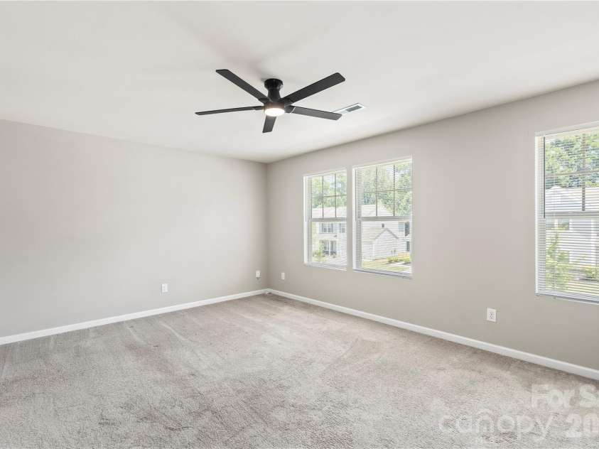 10131 Holly Park Drive, Charlotte, NC 28214.  MLS# CAR4390811, YatesRealty ID 33543. 