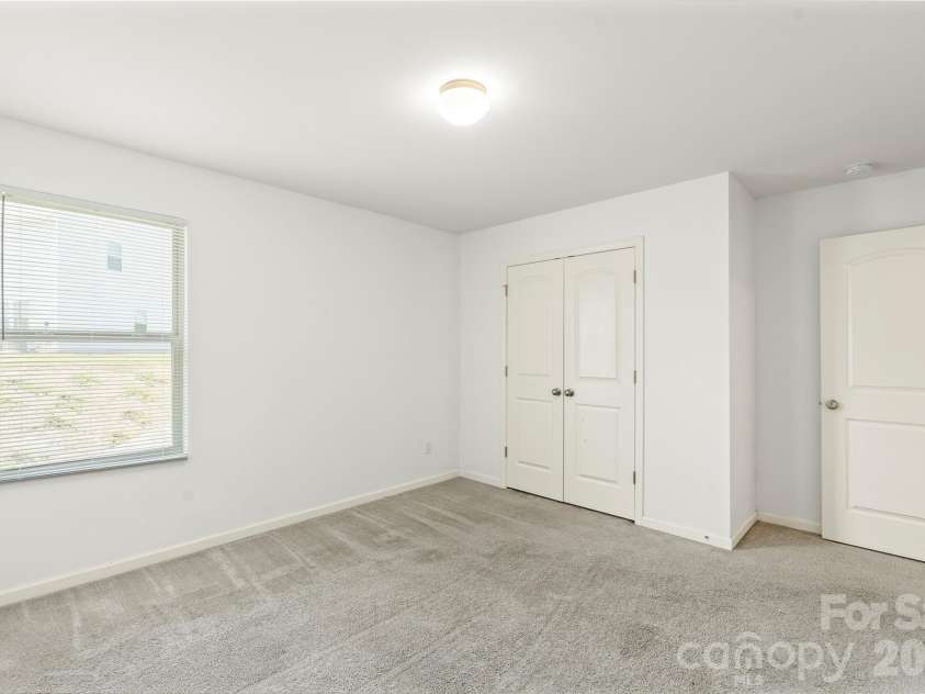 10131 Holly Park Drive, Charlotte, NC 28214.  MLS# CAR4390811, YatesRealty ID 33543. 