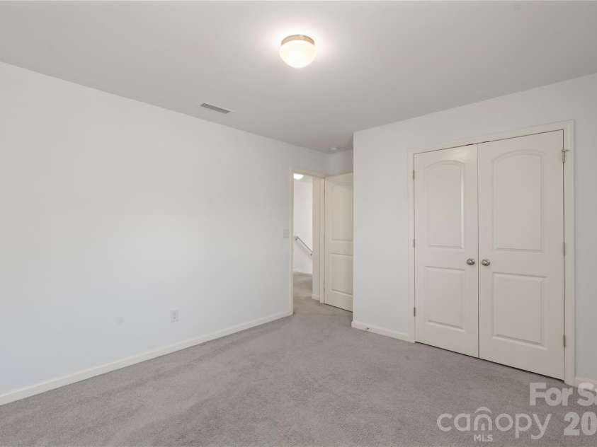 10131 Holly Park Drive, Charlotte, NC 28214.  MLS# CAR4390811, YatesRealty ID 33543. 