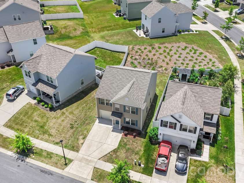 10131 Holly Park Drive, Charlotte, NC 28214.  MLS# CAR4390811, YatesRealty ID 33543. 