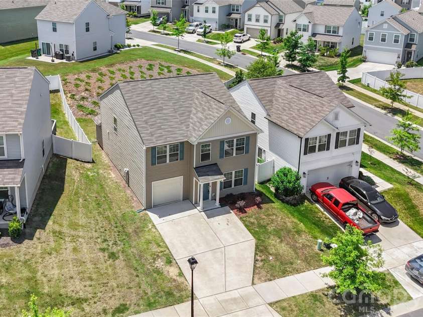10131 Holly Park Drive, Charlotte, NC 28214.  MLS# CAR4390811, YatesRealty ID 33543. 