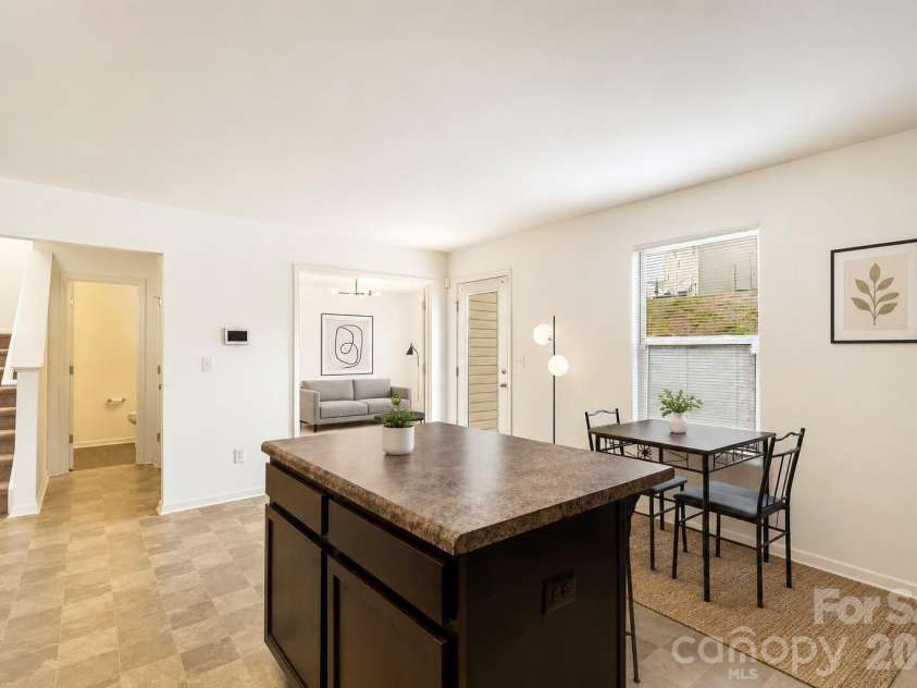 10131 Holly Park Drive, Charlotte, NC 28214.  MLS# CAR4390811, YatesRealty ID 33543. Virtually Staged_Kitchen