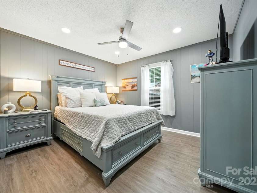 480 & 482 Car Farm Road, Lincolnton, NC 28092.  MLS# CAR4294854, YatesRealty ID 33545. 