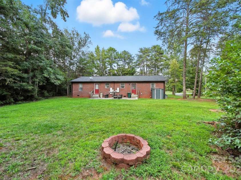480 & 482 Car Farm Road, Lincolnton, NC 28092.  MLS# CAR4294854, YatesRealty ID 33545. 