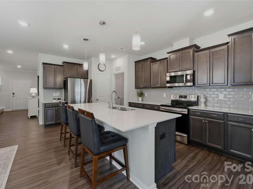 220 Eden Avenue, Mooresville, NC 28115.  MLS# CAR4395845, YatesRealty ID 33546. 