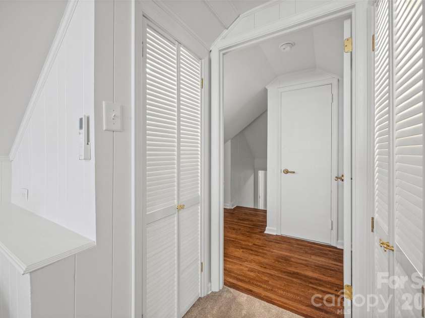 3130 Spring Valley Road, Charlotte, NC 28210.  MLS# CAR4394185, YatesRealty ID 33547. 