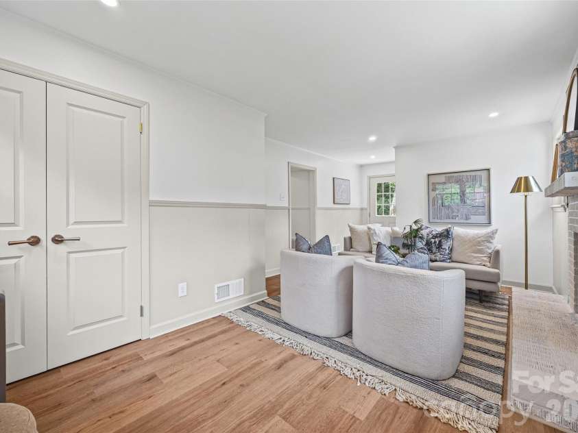 3130 Spring Valley Road, Charlotte, NC 28210.  MLS# CAR4394185, YatesRealty ID 33547. 