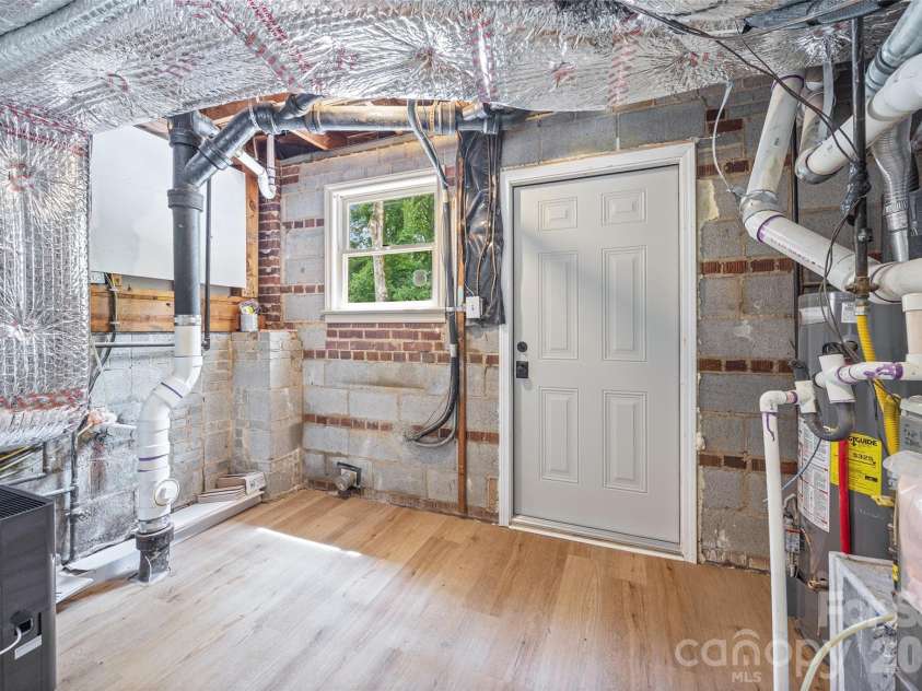 3130 Spring Valley Road, Charlotte, NC 28210.  MLS# CAR4394185, YatesRealty ID 33547. 