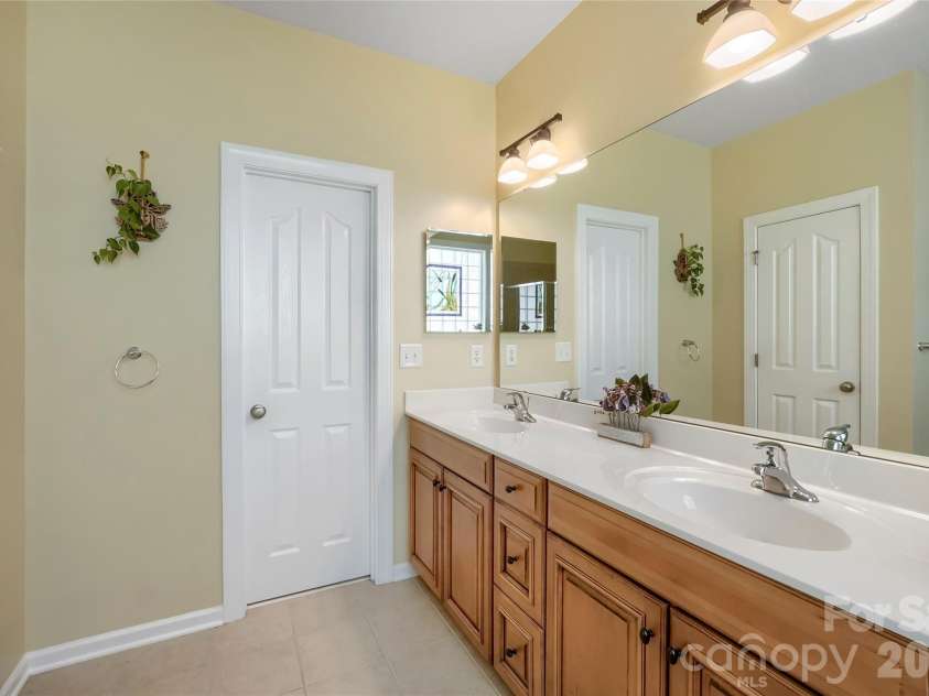 653 Lorain Avenue, Concord, NC 28027.  MLS# CAR4395412, YatesRealty ID 33548. 