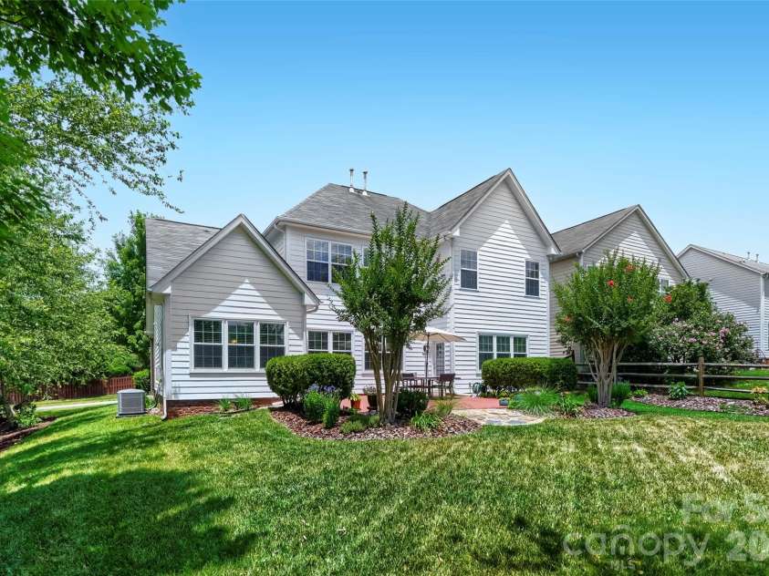653 Lorain Avenue, Concord, NC 28027.  MLS# CAR4395412, YatesRealty ID 33548. 