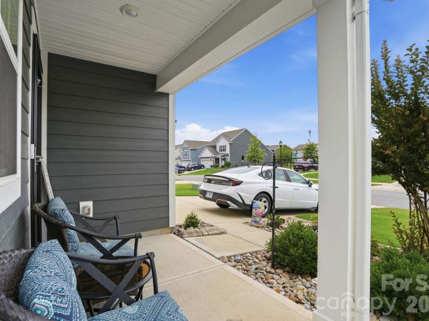 3140 Treyson Drive, Denver, NC 28037.  MLS# CAR4389998, YatesRealty ID 33550. 