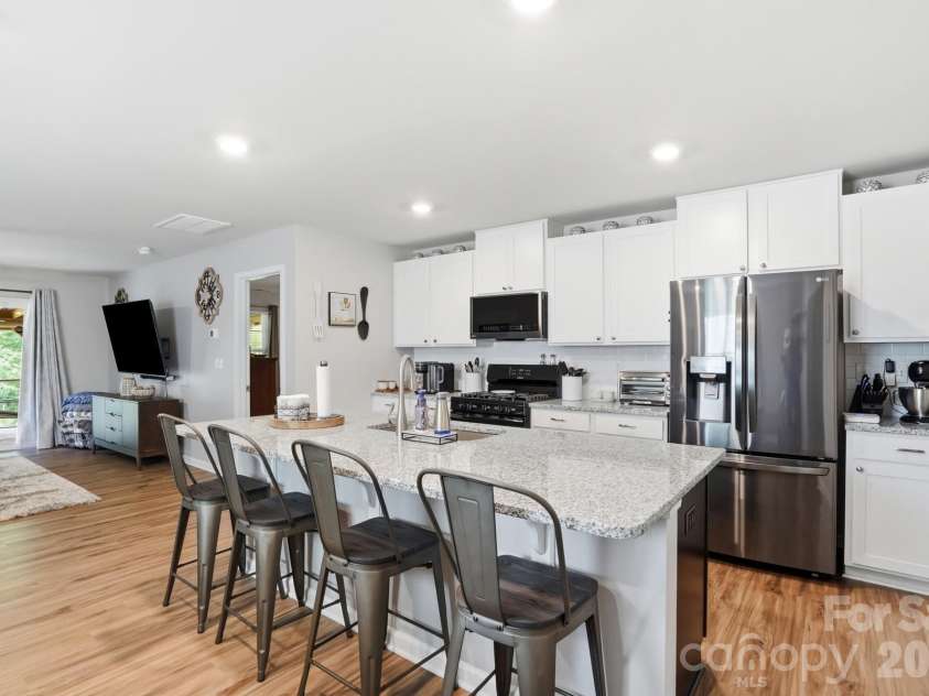 3140 Treyson Drive, Denver, NC 28037.  MLS# CAR4389998, YatesRealty ID 33550. 