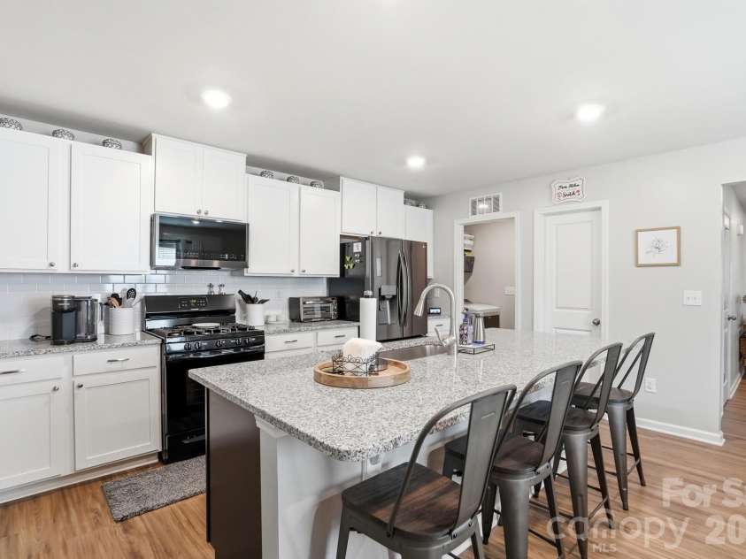 3140 Treyson Drive, Denver, NC 28037.  MLS# CAR4389998, YatesRealty ID 33550. 