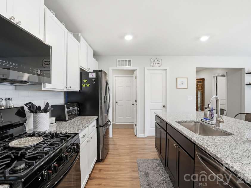 3140 Treyson Drive, Denver, NC 28037.  MLS# CAR4389998, YatesRealty ID 33550. 