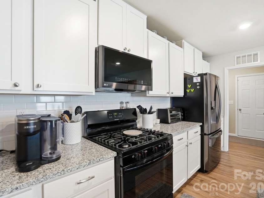 3140 Treyson Drive, Denver, NC 28037.  MLS# CAR4389998, YatesRealty ID 33550. 