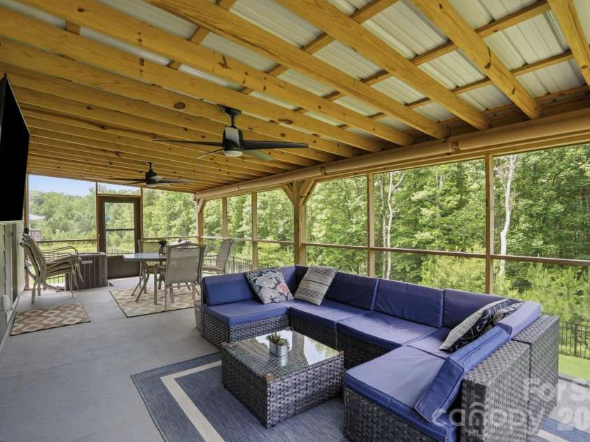 3140 Treyson Drive, Denver, NC 28037.  MLS# CAR4389998, YatesRealty ID 33550. 