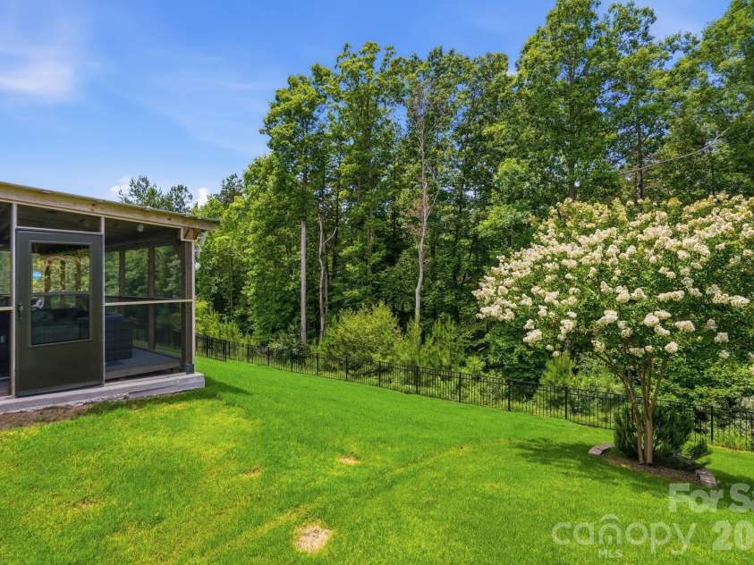 3140 Treyson Drive, Denver, NC 28037.  MLS# CAR4389998, YatesRealty ID 33550. 