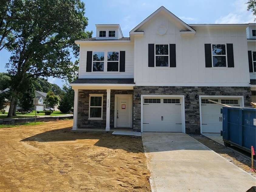 2028 Mandarin Boulevard, Charlotte, NC 28205.  MLS# CAR4294342, YatesRealty ID 33551. 