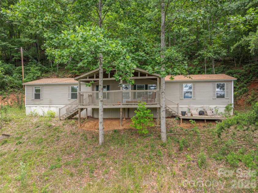 87 Holly Ridge Road, Candler, NC 28715.  MLS# CAR4397936, YatesRealty ID 33551. 