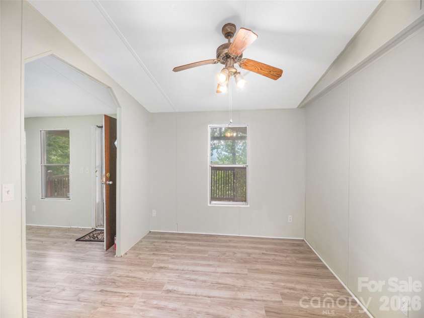 87 Holly Ridge Road, Candler, NC 28715.  MLS# CAR4397936, YatesRealty ID 33551. 