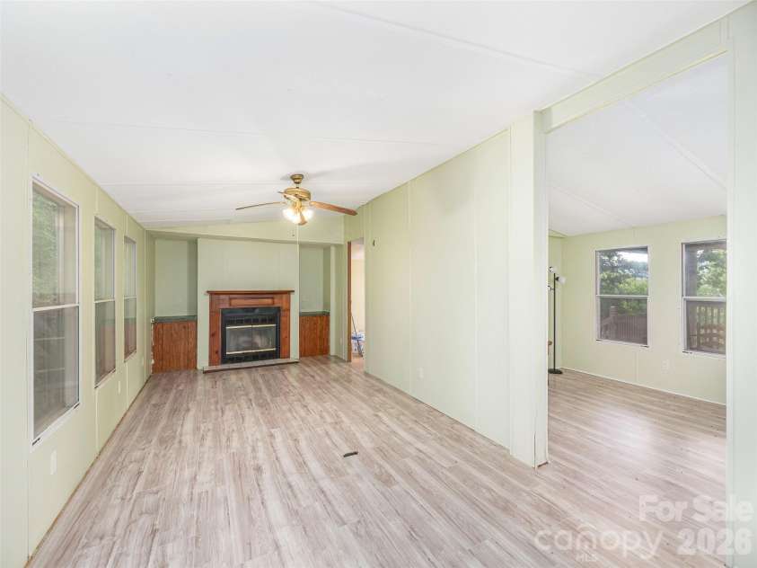 87 Holly Ridge Road, Candler, NC 28715.  MLS# CAR4397936, YatesRealty ID 33551. 