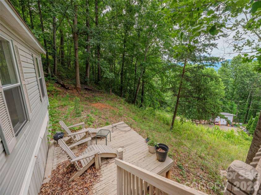 87 Holly Ridge Road, Candler, NC 28715.  MLS# CAR4397936, YatesRealty ID 33551. 