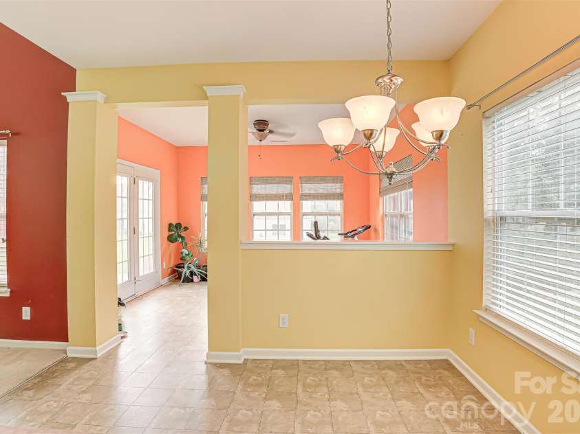 13183 Wilburn Park Lane, Indian Land, SC 29707.  MLS# CAR4392998, YatesRealty ID 33553. Breakfast area