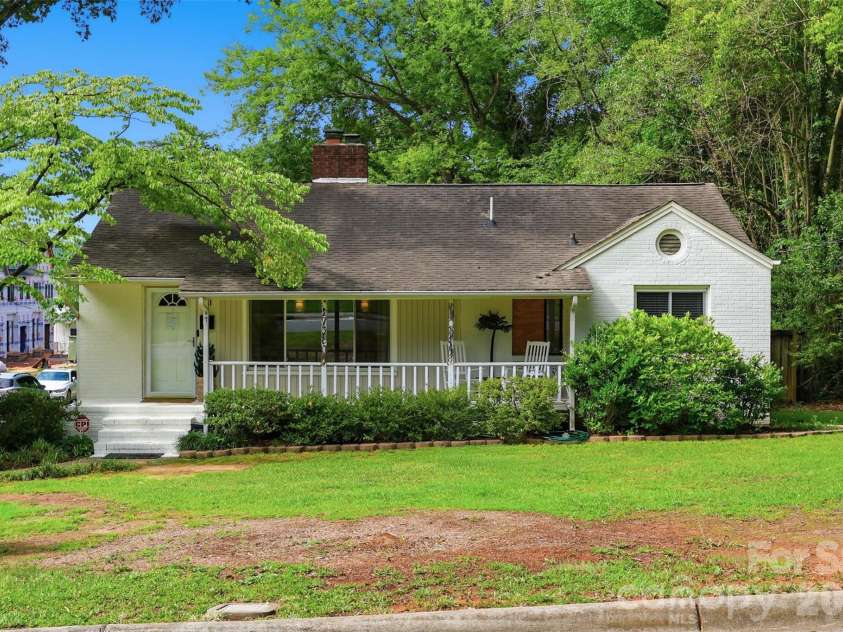 2736 Palm Avenue, Charlotte, NC 28205.  MLS# CAR4394524, YatesRealty ID 33554. 
