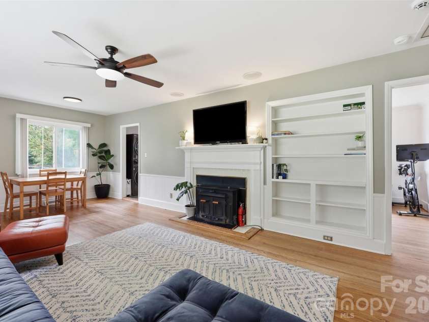 2736 Palm Avenue, Charlotte, NC 28205.  MLS# CAR4394524, YatesRealty ID 33554. 