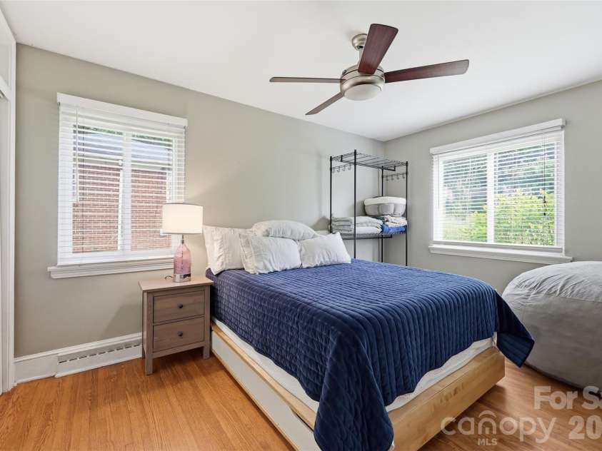 2736 Palm Avenue, Charlotte, NC 28205.  MLS# CAR4394524, YatesRealty ID 33554. 