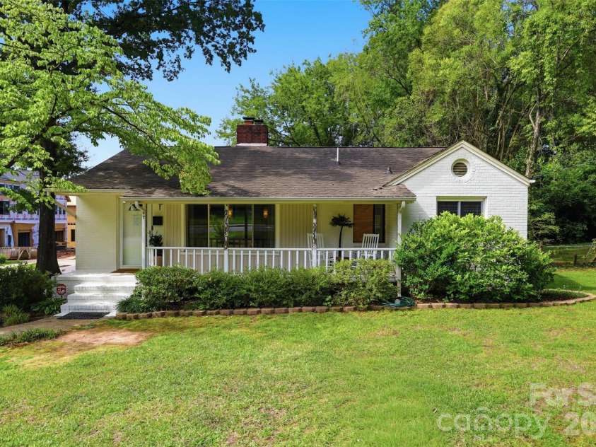 2736 Palm Avenue, Charlotte, NC 28205.  MLS# CAR4394524, YatesRealty ID 33554. 